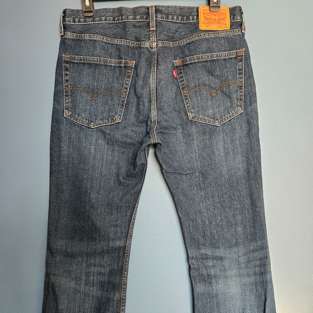 Levi 527